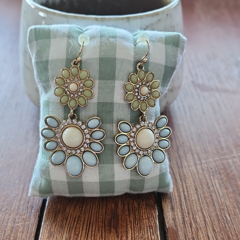 Elegant Floral Drop Earrings